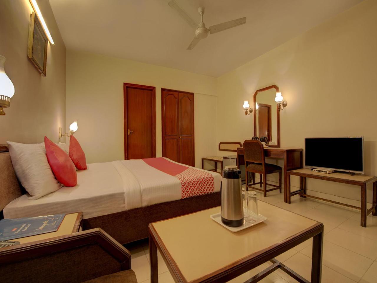 Oyo 1864 Hotel Yuvraj Ranchi Bagian luar foto