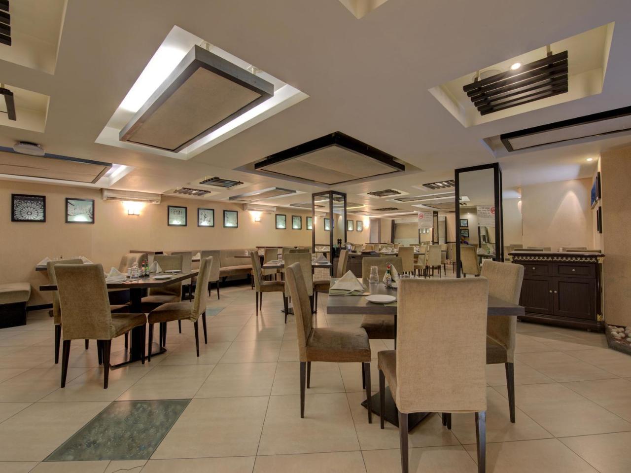 Oyo 1864 Hotel Yuvraj Ranchi Bagian luar foto