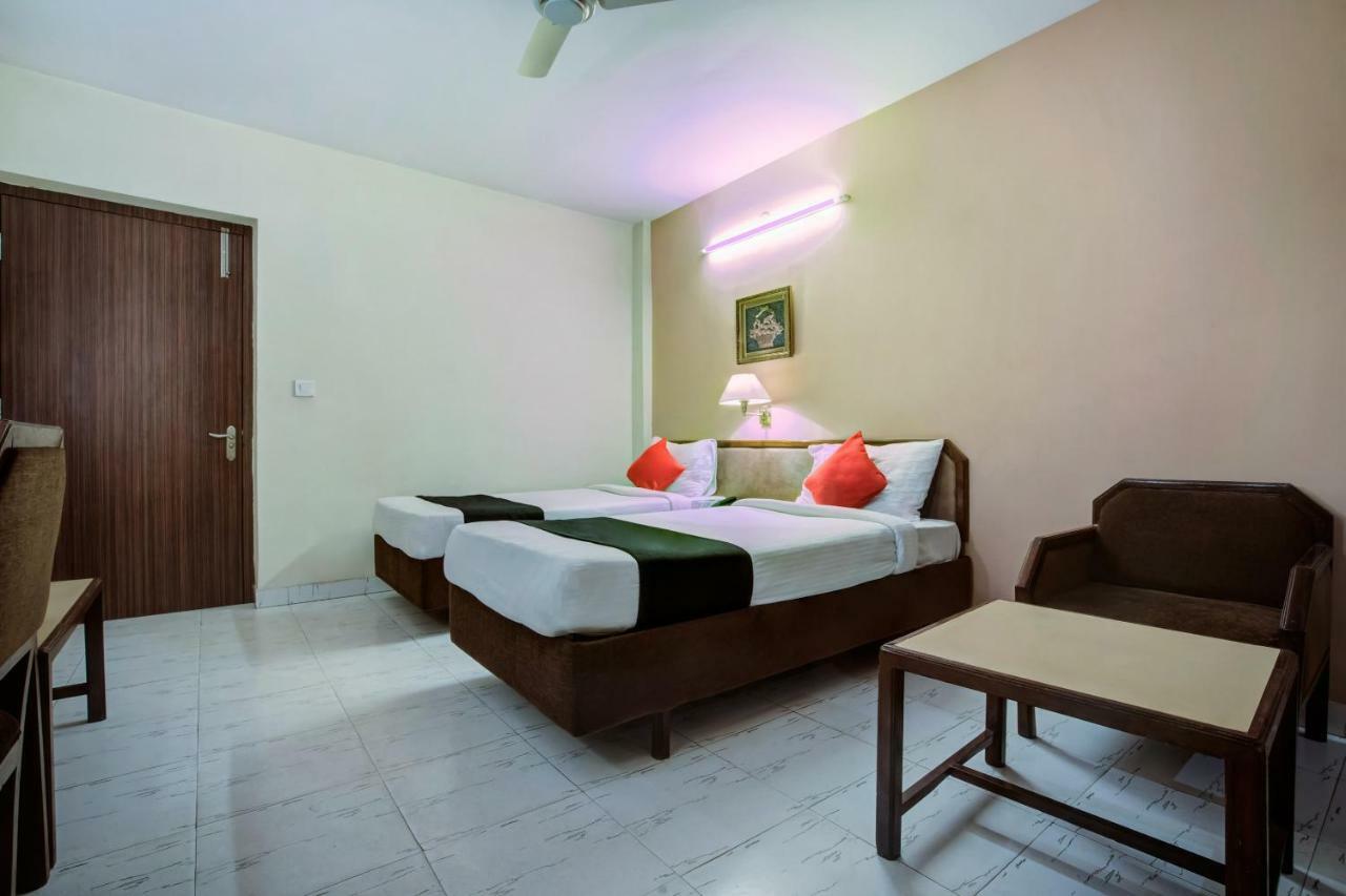 Oyo 1864 Hotel Yuvraj Ranchi Bagian luar foto
