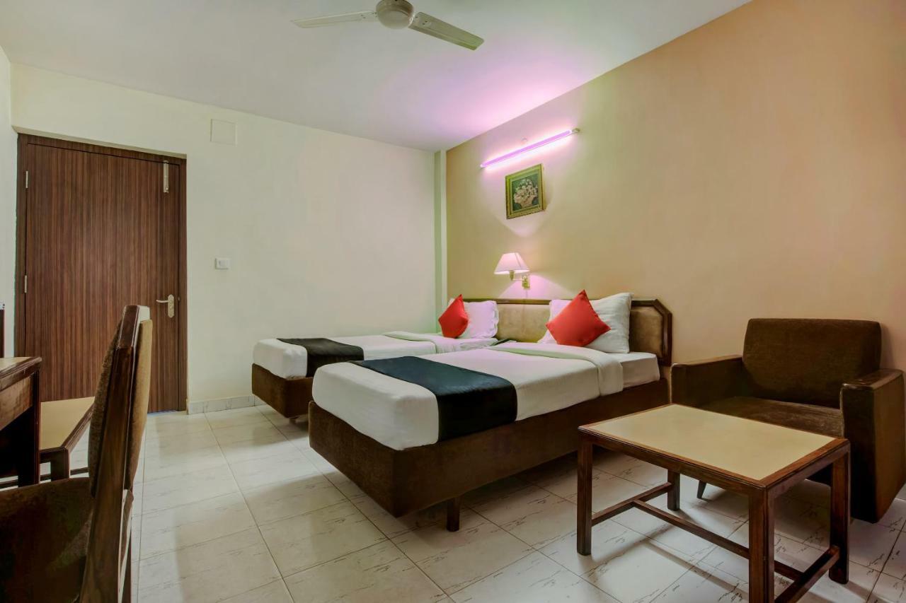 Oyo 1864 Hotel Yuvraj Ranchi Bagian luar foto